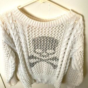 Skull nit sweater size Small